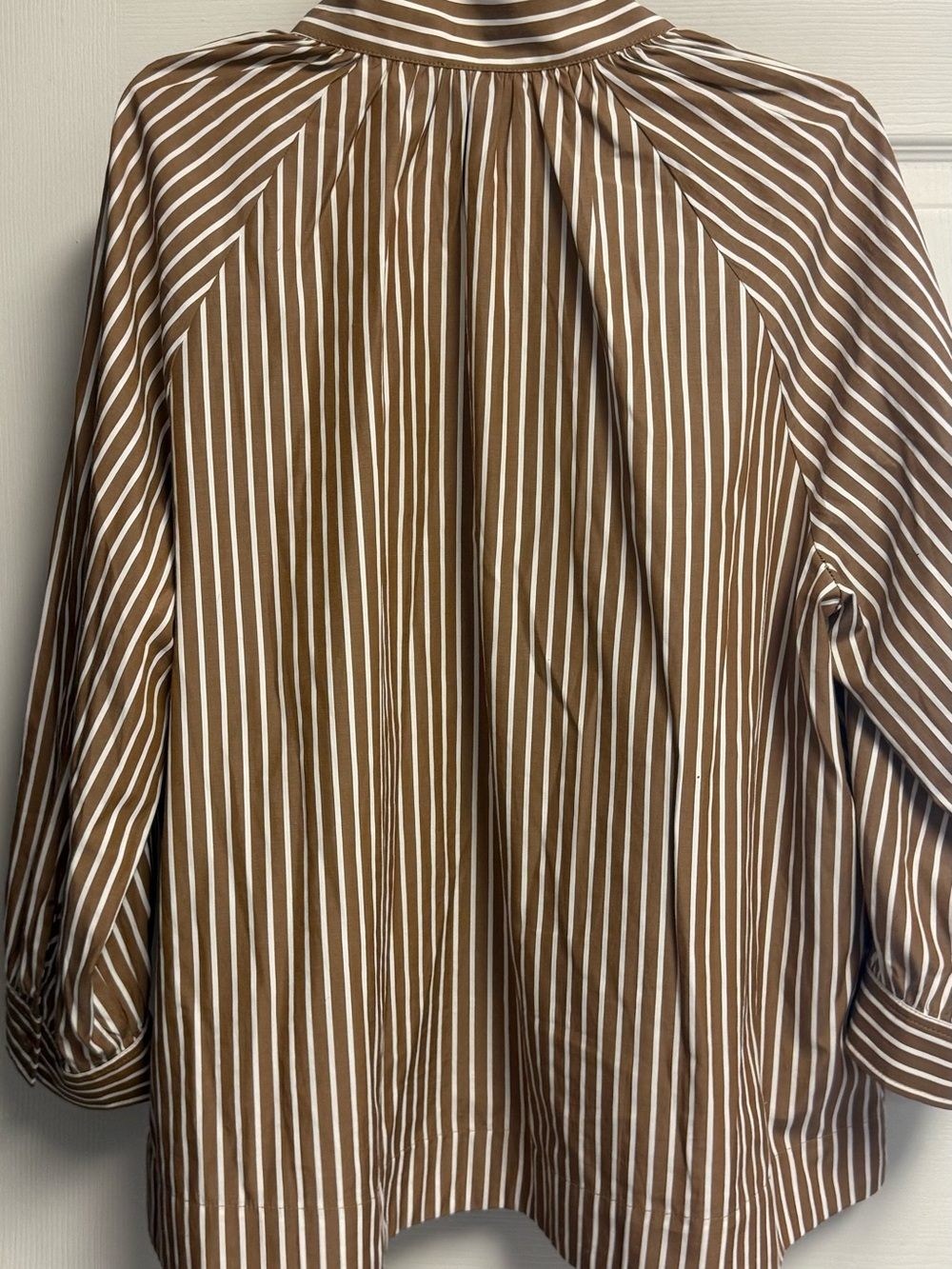 Tuckernuck Brown and White Stripe flowy stand up collar V-Neck Blouse XXL - Picture 4 of 11
